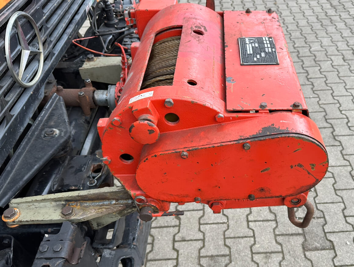 Unimog Frontanbau Seilwinde Werner F30.1M1HW1708 - Βίντσι: φωτογραφία 2 Unimog Frontanbau Seilwinde Werner F30.1M1HW1708 - Βίντσι: φωτογραφία 2