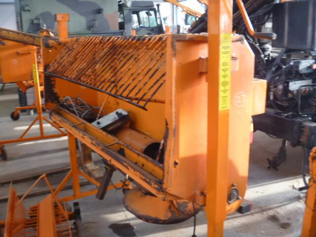 Unimog Salzstreuer Gmeiner 90WA - Αλατιέρα: φωτογραφία 3 Unimog Salzstreuer Gmeiner 90WA - Αλατιέρα: φωτογραφία 3