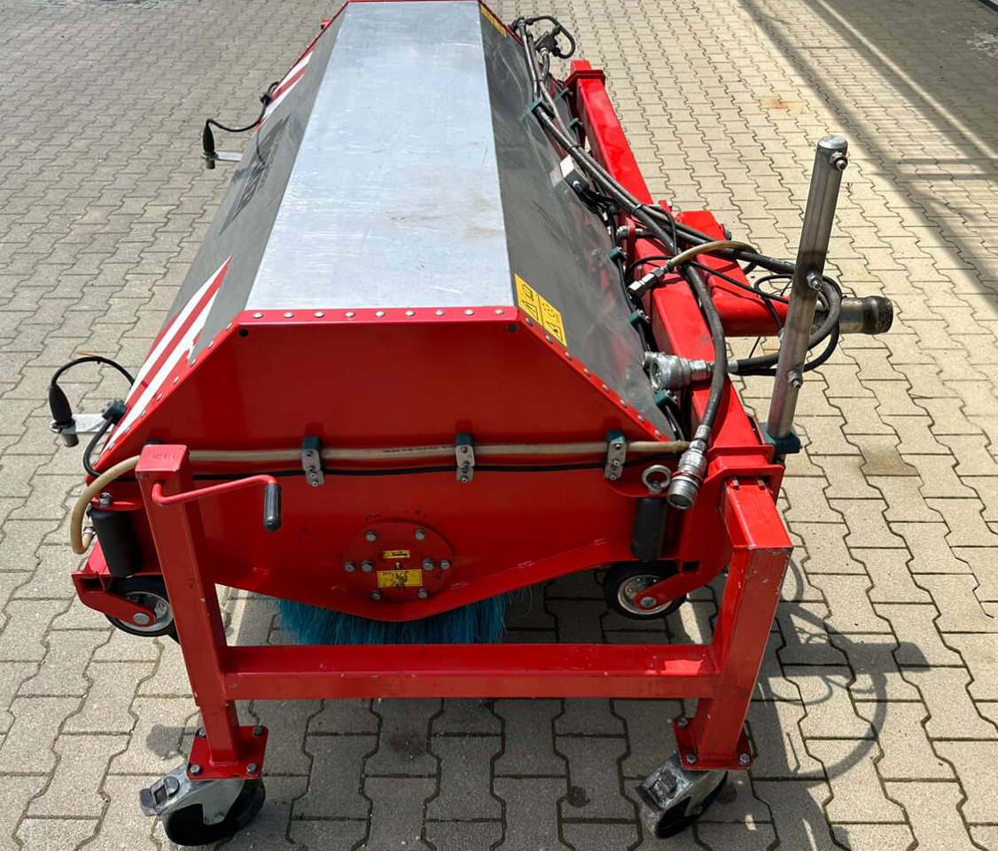 Unimog Tunnelwaschbürste Dücker TWA21 - Σκούπα: φωτογραφία 4 Unimog Tunnelwaschbürste Dücker TWA21 - Σκούπα: φωτογραφία 4