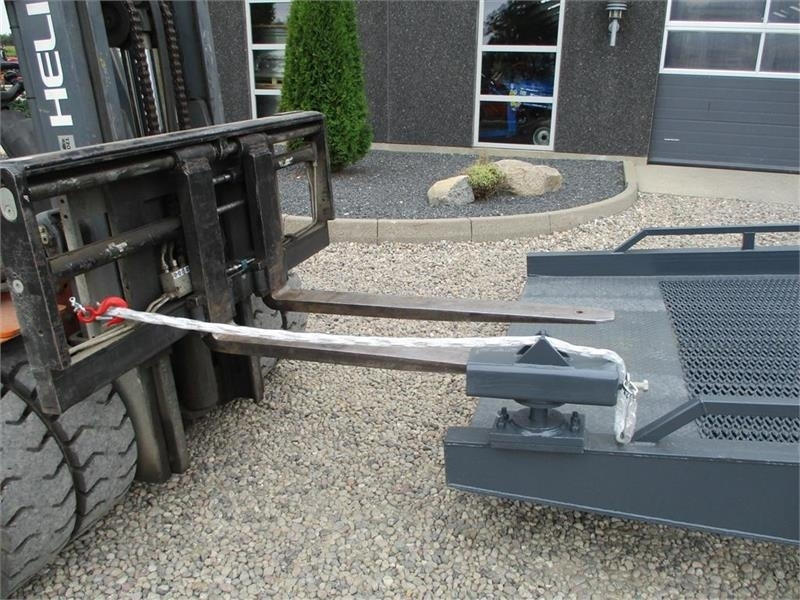 BEAR 10.0 Læsserampe stærk model til 10.000KG - Ράμπα φόρτωσης: φωτογραφία 4 BEAR 10.0 Læsserampe stærk model til 10.000KG - Ράμπα φόρτωσης: φωτογραφία 4