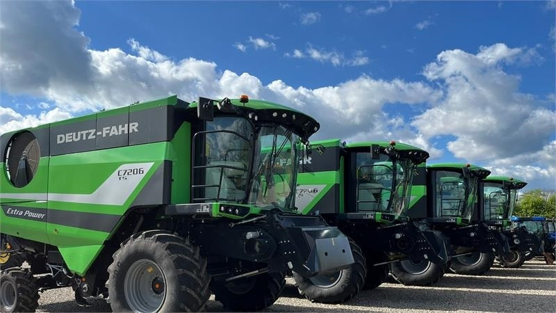 Deutz-fahr C7206 With 24feed - 7.2m header. New and unused Co - Θεριζοαλωνιστική μηχανή: φωτογραφία 3 Deutz-fahr C7206 With 24feed - 7.2m header. New and unused Co - Θεριζοαλωνιστική μηχανή: φωτογραφία 3