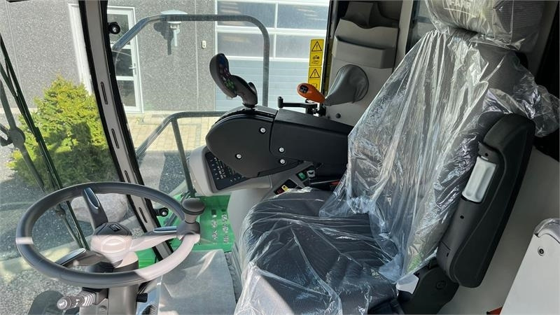 Deutz-fahr C7206 With 24feed - 7.2m header. New and unused Co - Θεριζοαλωνιστική μηχανή: φωτογραφία 4 Deutz-fahr C7206 With 24feed - 7.2m header. New and unused Co - Θεριζοαλωνιστική μηχανή: φωτογραφία 4