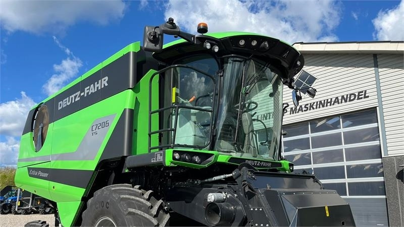 Deutz-fahr C7206 With 24feed - 7.2m header. New and unused Co - Θεριζοαλωνιστική μηχανή: φωτογραφία 3 Deutz-fahr C7206 With 24feed - 7.2m header. New and unused Co - Θεριζοαλωνιστική μηχανή: φωτογραφία 3