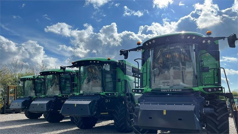 Deutz-fahr C7206 With 24feed - 7.2m header. New and unused Co - Θεριζοαλωνιστική μηχανή: φωτογραφία 4 Deutz-fahr C7206 With 24feed - 7.2m header. New and unused Co - Θεριζοαλωνιστική μηχανή: φωτογραφία 4