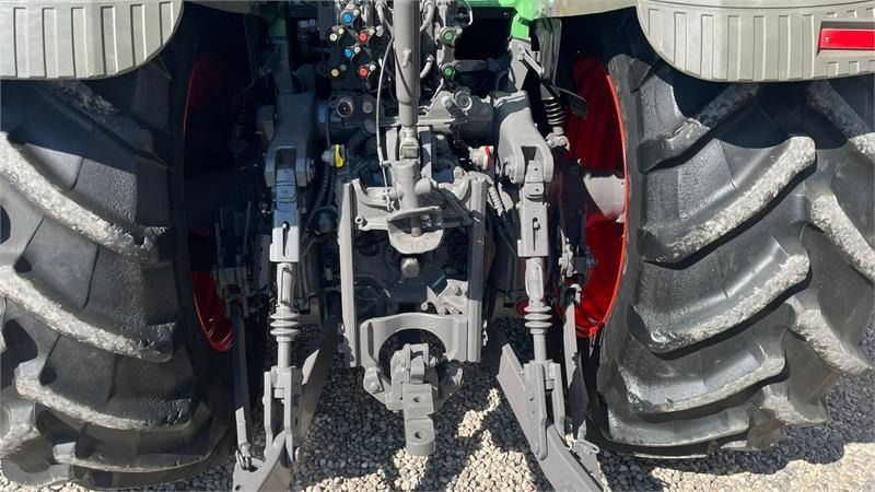 Fendt 828 Profi model. Meget flot traktor med nye fordæ - Τρακτέρ: φωτογραφία 5 Fendt 828 Profi model. Meget flot traktor med nye fordæ - Τρακτέρ: φωτογραφία 5