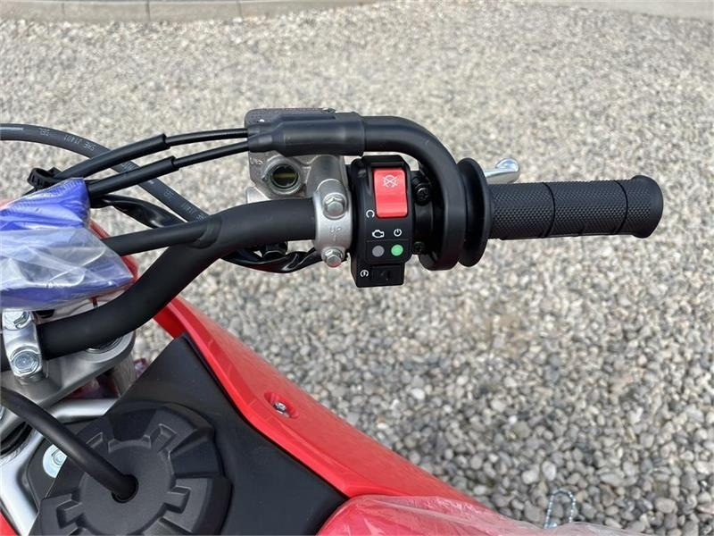 Τετράκλινα Honda CRF 125 FB Den helt nye model: φωτογραφία 10 Τετράκλινα Honda CRF 125 FB Den helt nye model: φωτογραφία 10