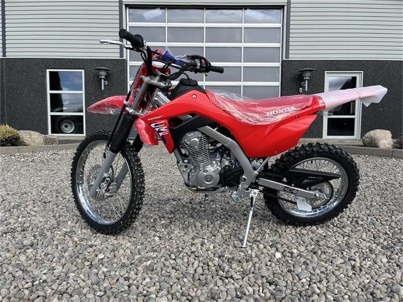 Τετράκλινα Honda CRF 125 FB Den helt nye model: φωτογραφία 13 Τετράκλινα Honda CRF 125 FB Den helt nye model: φωτογραφία 13