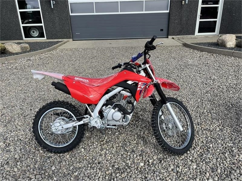 Τετράκλινα Honda CRF 125 FB Den helt nye model: φωτογραφία 15 Τετράκλινα Honda CRF 125 FB Den helt nye model: φωτογραφία 15