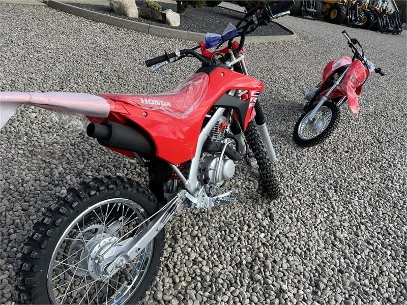 Honda CRF 125 FB Den helt nye model - Τετράκλινα: φωτογραφία 5 Honda CRF 125 FB Den helt nye model - Τετράκλινα: φωτογραφία 5