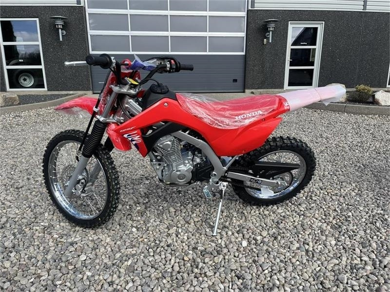 Τετράκλινα Honda CRF 125 FB Den helt nye model: φωτογραφία 12 Τετράκλινα Honda CRF 125 FB Den helt nye model: φωτογραφία 12