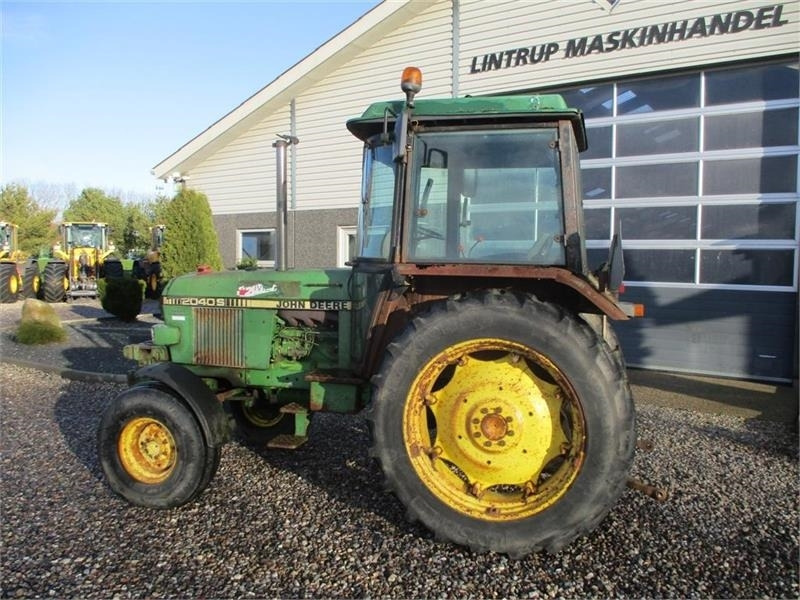 John Deere 2040 S - Τρακτέρ: φωτογραφία 3 John Deere 2040 S - Τρακτέρ: φωτογραφία 3