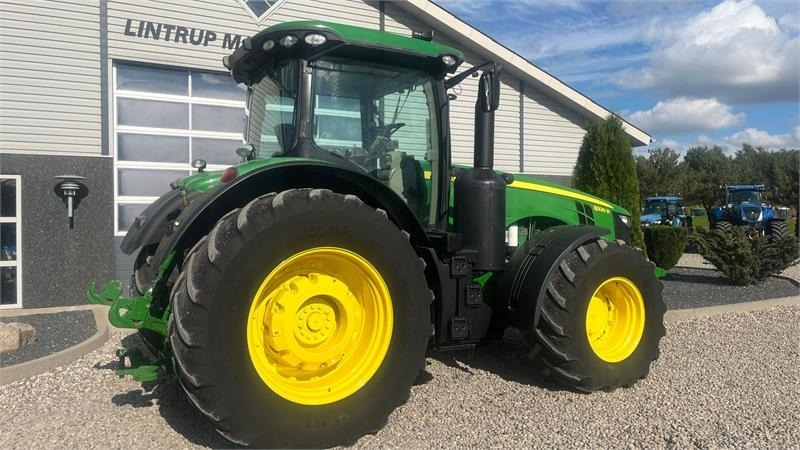 Τρακτέρ John Deere 8320R: φωτογραφία 12 Τρακτέρ John Deere 8320R: φωτογραφία 12