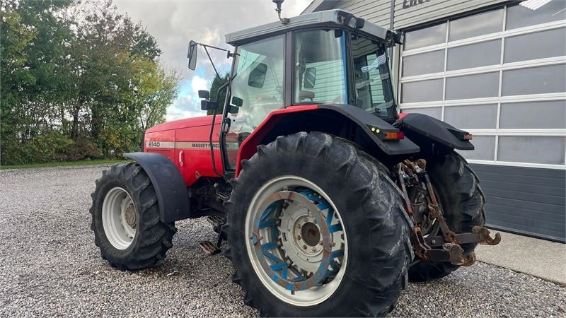 Massey Ferguson 8140 Dyna Shift  - Τρακτέρ: φωτογραφία 3 Massey Ferguson 8140 Dyna Shift  - Τρακτέρ: φωτογραφία 3