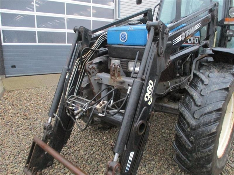 New Holland 7740 SLE Turbo Med frontlæsser og frontlift. - Τρακτέρ: φωτογραφία 4 New Holland 7740 SLE Turbo Med frontlæsser og frontlift. - Τρακτέρ: φωτογραφία 4