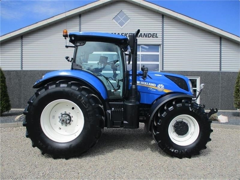 New Holland T7.230 AutoCommand, meget velholdt traktor - Τρακτέρ: φωτογραφία 2 New Holland T7.230 AutoCommand, meget velholdt traktor - Τρακτέρ: φωτογραφία 2