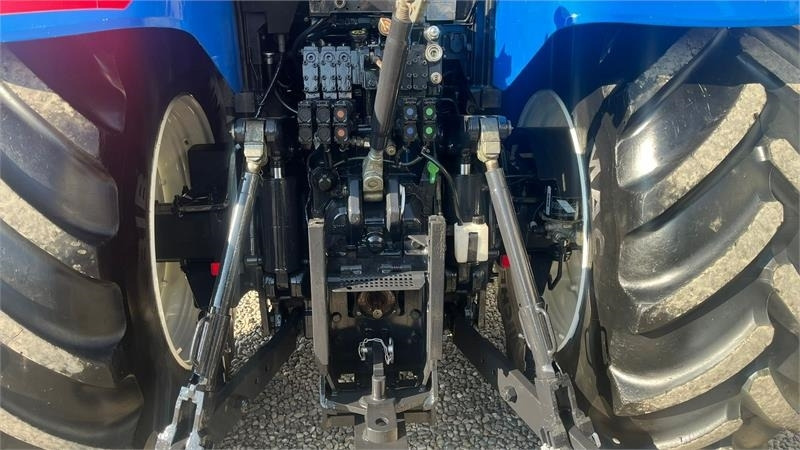 New Holland T7.270 AutoCommand med frontlift - Τρακτέρ: φωτογραφία 5 New Holland T7.270 AutoCommand med frontlift - Τρακτέρ: φωτογραφία 5