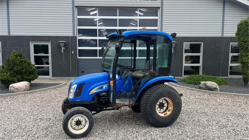 New Holland TC35DA - Τρακτέρ: φωτογραφία 1 New Holland TC35DA - Τρακτέρ: φωτογραφία 1