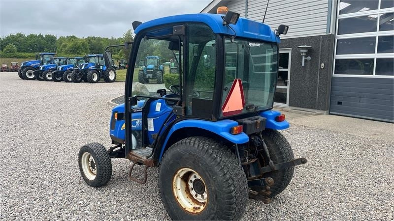 New Holland TC35DA - Τρακτέρ: φωτογραφία 3 New Holland TC35DA - Τρακτέρ: φωτογραφία 3