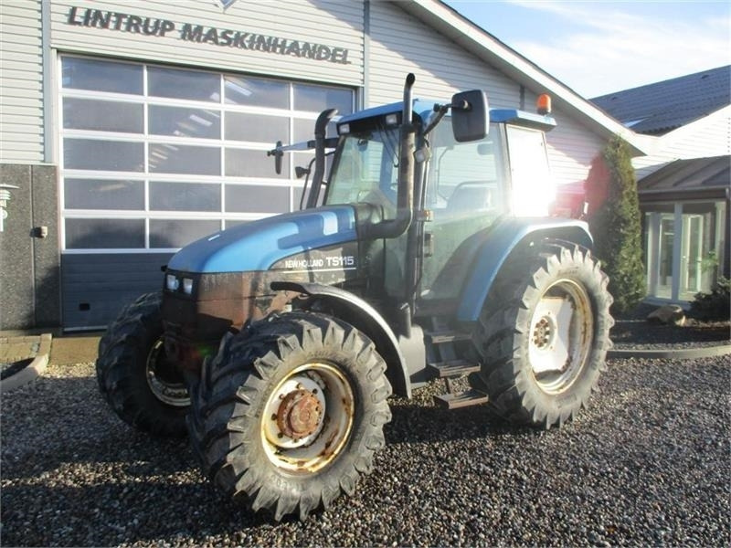 New Holland TS115 SLE - Τρακτέρ: φωτογραφία 4 New Holland TS115 SLE - Τρακτέρ: φωτογραφία 4
