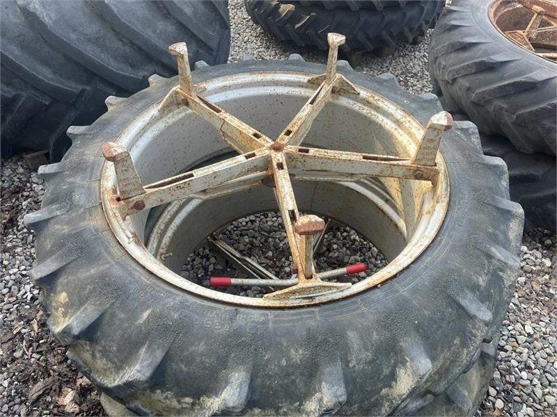 Pirelli 12,4R36 Molcon 5 arme bred - Ελαστικό για Γεωργικά μηχανήματα: φωτογραφία 2 Pirelli 12,4R36 Molcon 5 arme bred - Ελαστικό για Γεωργικά μηχανήματα: φωτογραφία 2