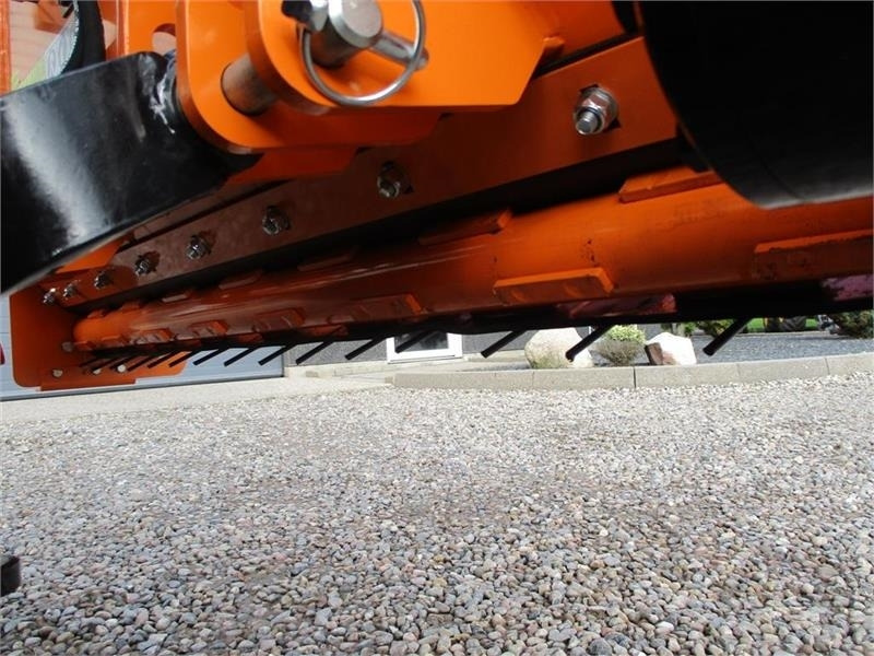 Δημοτικό τρακτέρ Solis H26 HST SNOW EDITION med frontlift, front PTO, Var: φωτογραφία 10 Δημοτικό τρακτέρ Solis H26 HST SNOW EDITION med frontlift, front PTO, Var: φωτογραφία 10