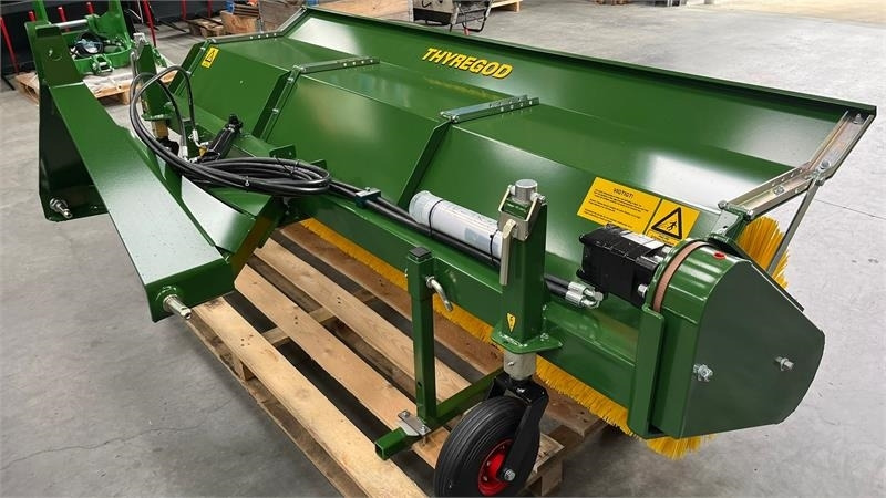 Thyregod TK 2800 med nylon børster og hydraulisk sving. bre - Σκούπα: φωτογραφία 4 Thyregod TK 2800 med nylon børster og hydraulisk sving. bre - Σκούπα: φωτογραφία 4