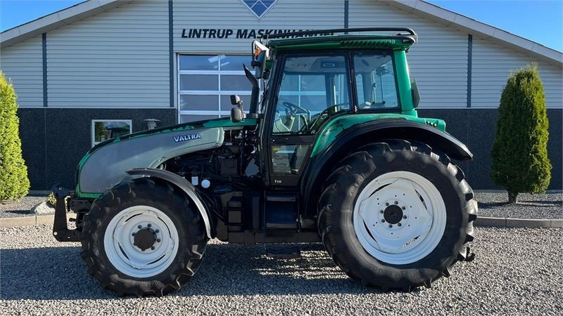 Valtra T130 med 3.5ton frontlift - Τρακτέρ: φωτογραφία 1 Valtra T130 med 3.5ton frontlift - Τρακτέρ: φωτογραφία 1
