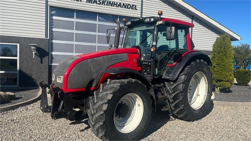 Valtra T171 Frontlift og fuld affjedring - Τρακτέρ: φωτογραφία 2 Valtra T171 Frontlift og fuld affjedring - Τρακτέρ: φωτογραφία 2