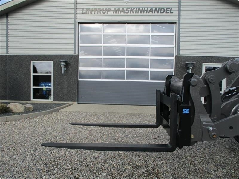 Volvo Pallegafler 5ton 150cm smededegafler. NYT sæt - Ελαστιχοφόρος φορτωτής: φωτογραφία 1 Volvo Pallegafler 5ton 150cm smededegafler. NYT sæt - Ελαστιχοφόρος φορτωτής: φωτογραφία 1