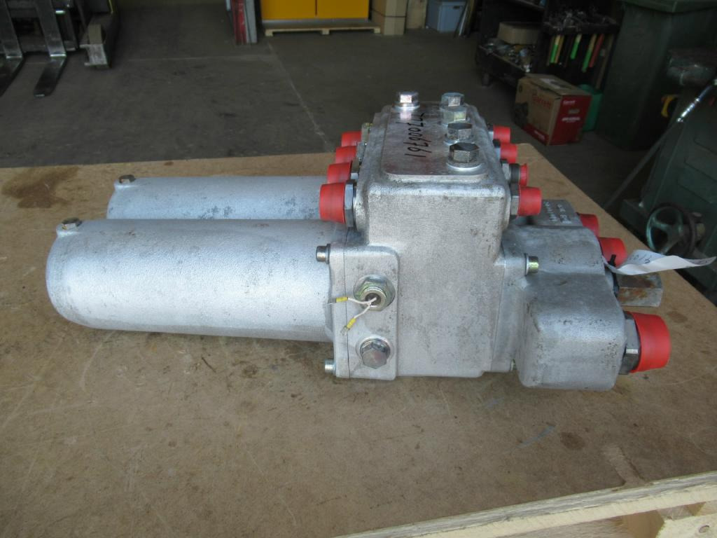 Bomag BC572RB - - Φίλτρο λαδιού για Κατασκευή μηχανήματα: φωτογραφία 3 Bomag BC572RB - - Φίλτρο λαδιού για Κατασκευή μηχανήματα: φωτογραφία 3