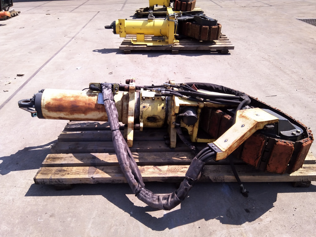 Bomag BM1200-35 - - Ανταλλακτικά συστήματος κύλισης για Κατασκευή μηχανήματα: φωτογραφία 1 Bomag BM1200-35 - - Ανταλλακτικά συστήματος κύλισης για Κατασκευή μηχανήματα: φωτογραφία 1