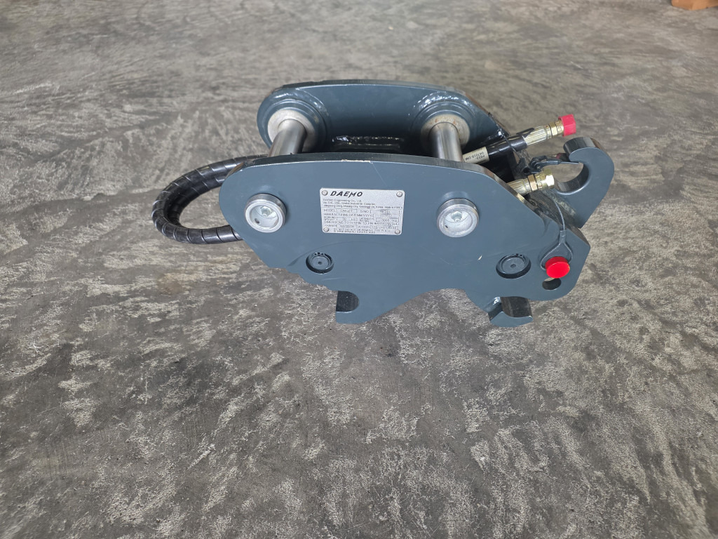 Case 32MK-95110CG - 31MK-90210CG - Ταχυσύνδεσμος για Κατασκευή μηχανήματα: φωτογραφία 4 Case 32MK-95110CG - 31MK-90210CG - Ταχυσύνδεσμος για Κατασκευή μηχανήματα: φωτογραφία 4