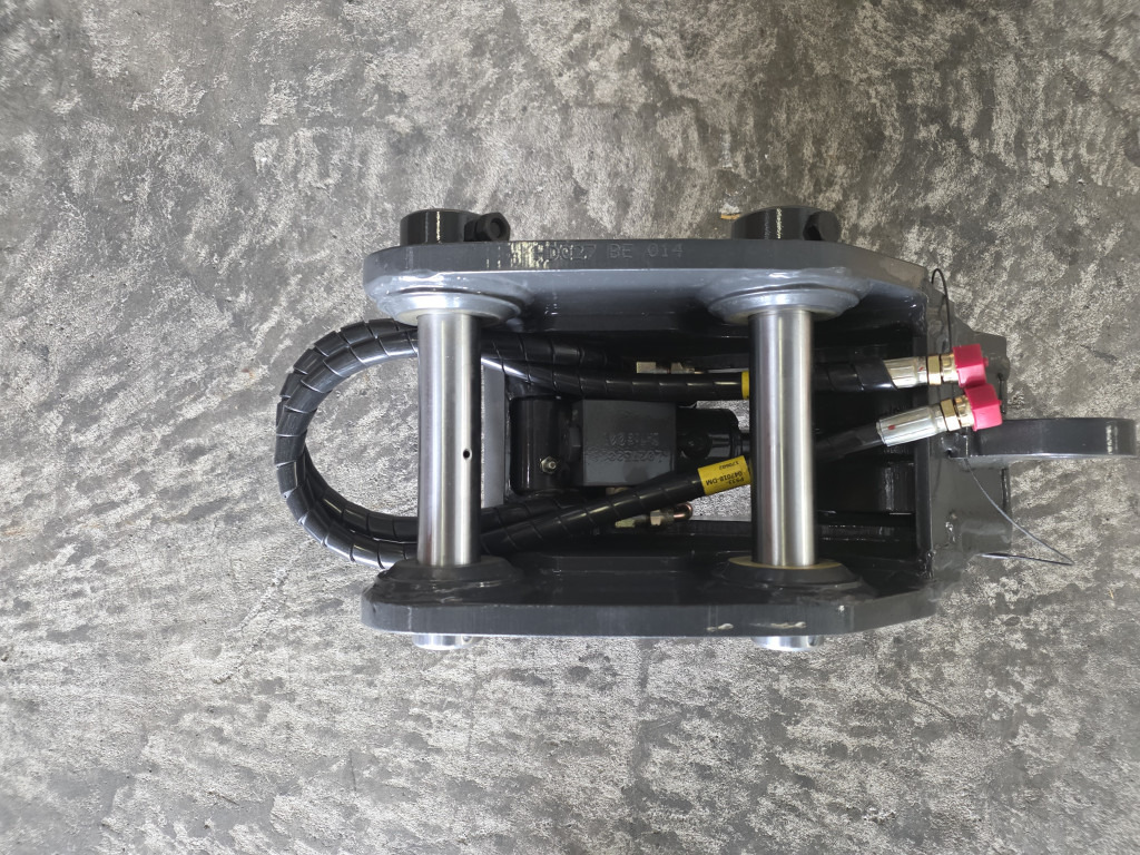 Case 32MK-95120CG - 31MK-90210CG - Ταχυσύνδεσμος για Κατασκευή μηχανήματα: φωτογραφία 2 Case 32MK-95120CG - 31MK-90210CG - Ταχυσύνδεσμος για Κατασκευή μηχανήματα: φωτογραφία 2