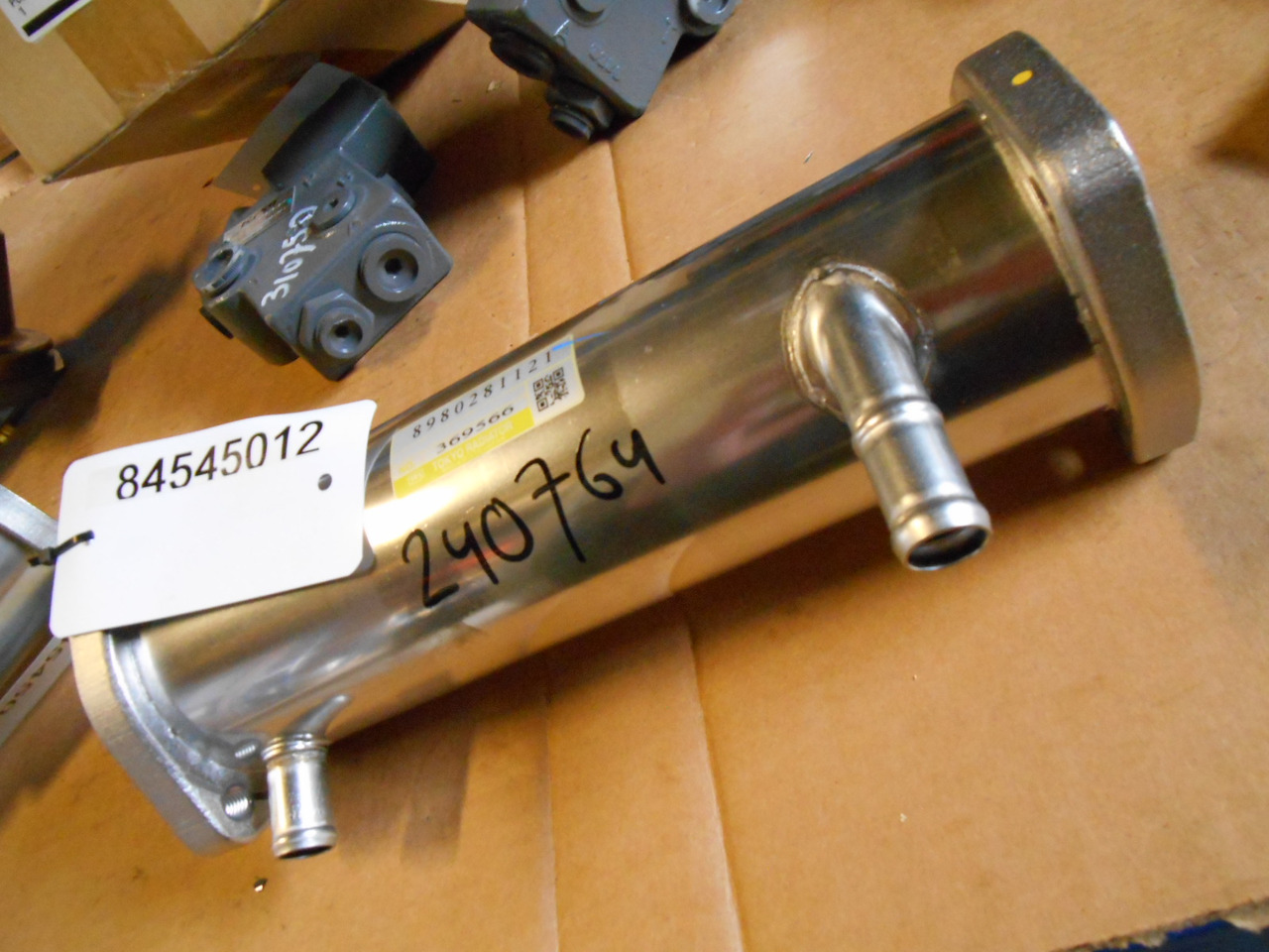 Hitachi 8980281121 - 8982127150 - Ψυγείο EGR για Γεωργικά μηχανήματα: φωτογραφία 2 Hitachi 8980281121 - 8982127150 - Ψυγείο EGR για Γεωργικά μηχανήματα: φωτογραφία 2