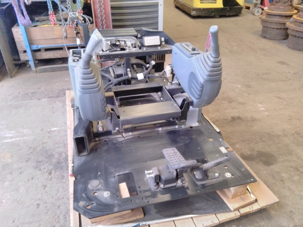 Hitachi HITACHI-5 - - Καμπίνα και εσωτερικό για Κατασκευή μηχανήματα: φωτογραφία 4 Hitachi HITACHI-5 - - Καμπίνα και εσωτερικό για Κατασκευή μηχανήματα: φωτογραφία 4