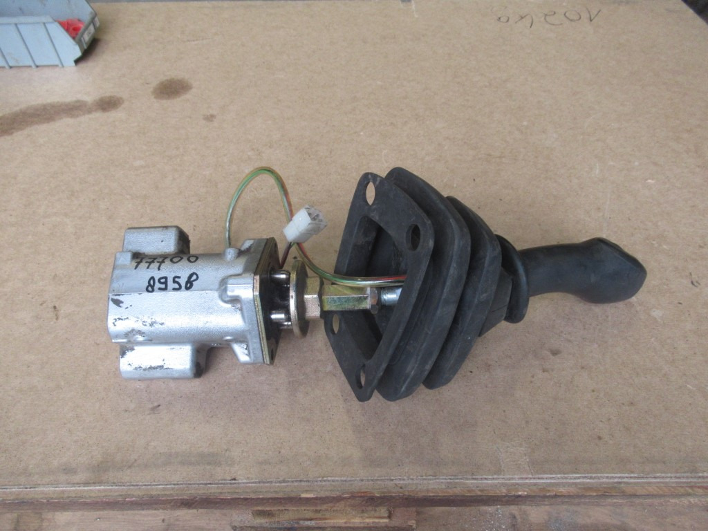 Hitachi - Καμπίνα και εσωτερικό για Κατασκευή μηχανήματα: φωτογραφία 1 Hitachi - Καμπίνα και εσωτερικό για Κατασκευή μηχανήματα: φωτογραφία 1