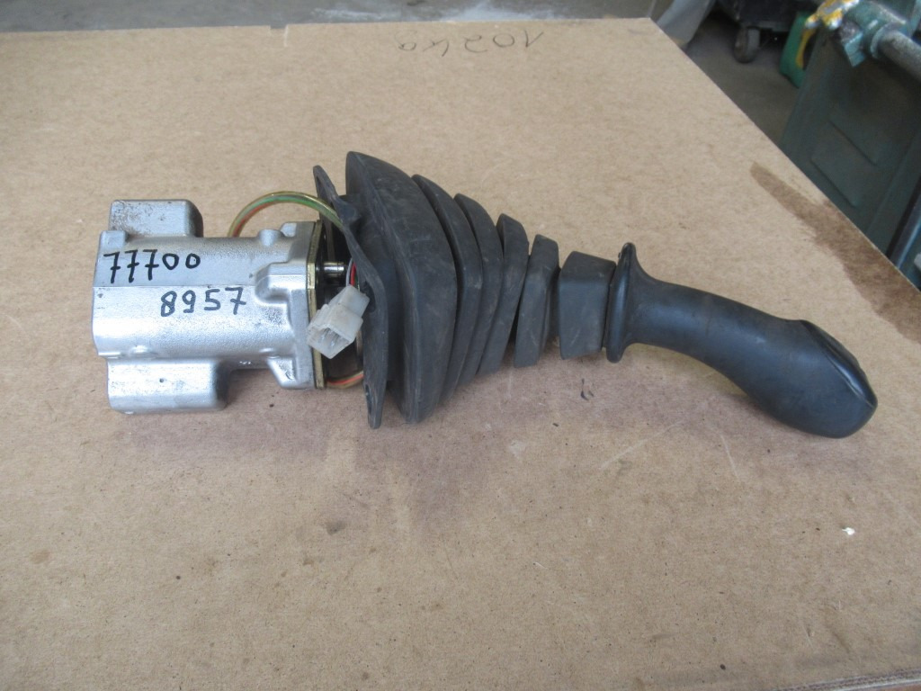 Hitachi - Καμπίνα και εσωτερικό για Κατασκευή μηχανήματα: φωτογραφία 1 Hitachi - Καμπίνα και εσωτερικό για Κατασκευή μηχανήματα: φωτογραφία 1