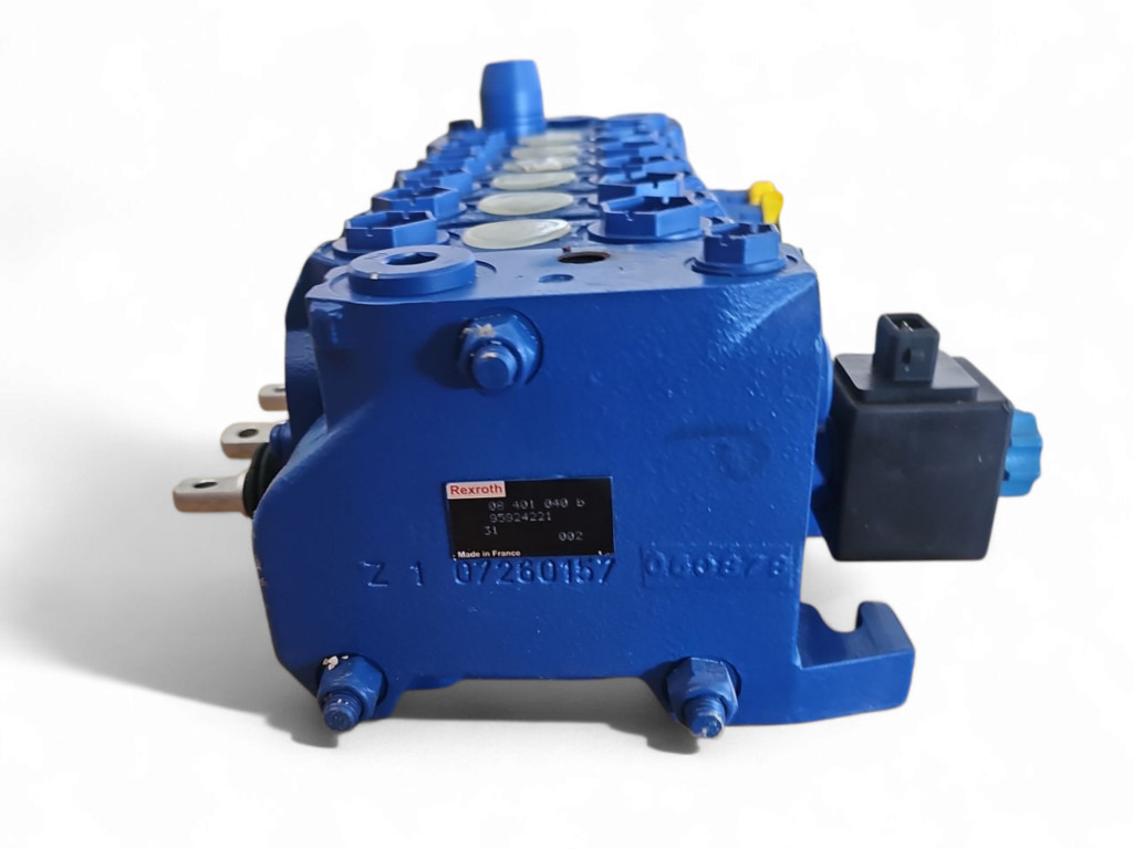 New Holland 85824221 - Υδραυλική βαλβίδα για Κατασκευή μηχανήματα: φωτογραφία 4 New Holland 85824221 - Υδραυλική βαλβίδα για Κατασκευή μηχανήματα: φωτογραφία 4