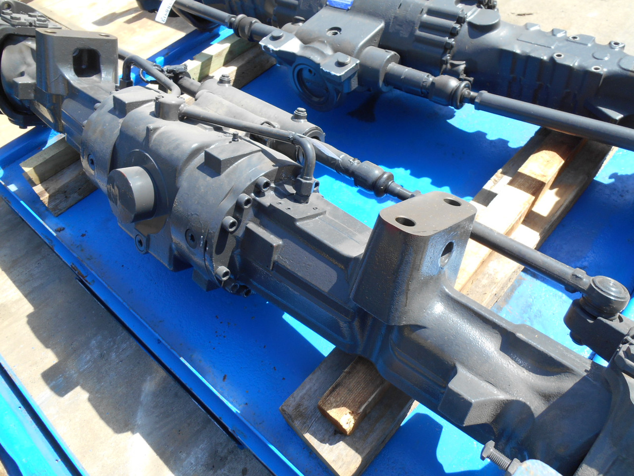 New Holland 87674866 - 87392731 - Πίσω άξονας για Κατασκευή μηχανήματα: φωτογραφία 2 New Holland 87674866 - 87392731 - Πίσω άξονας για Κατασκευή μηχανήματα: φωτογραφία 2