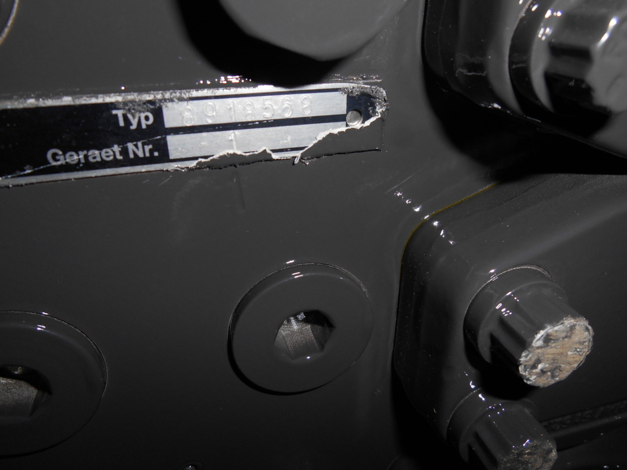 New Holland 8918568 - Υδραυλική βαλβίδα για Κατασκευή μηχανήματα: φωτογραφία 3 New Holland 8918568 - Υδραυλική βαλβίδα για Κατασκευή μηχανήματα: φωτογραφία 3