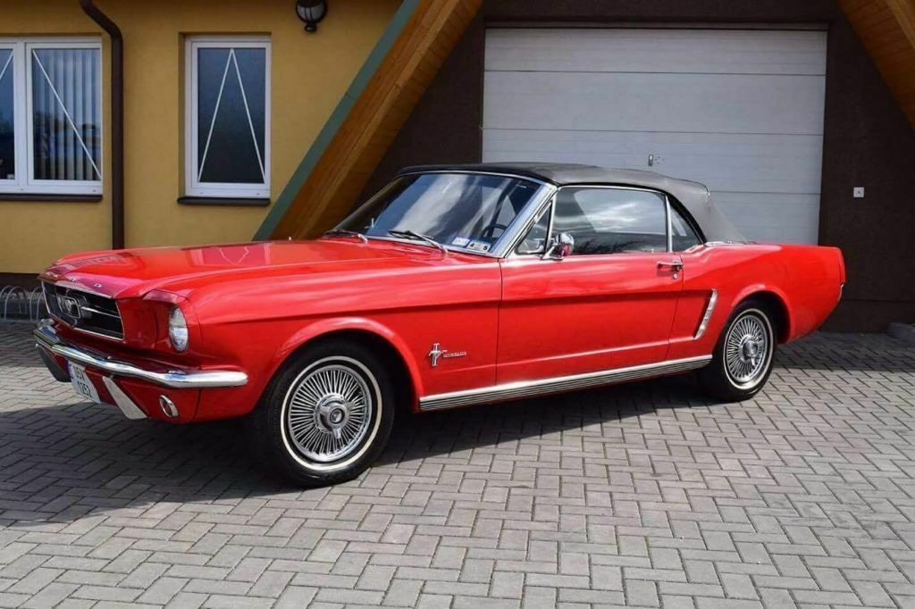 Ford Mustang Cabriolet - Αυτοκίνητο: φωτογραφία 2 Ford Mustang Cabriolet - Αυτοκίνητο: φωτογραφία 2
