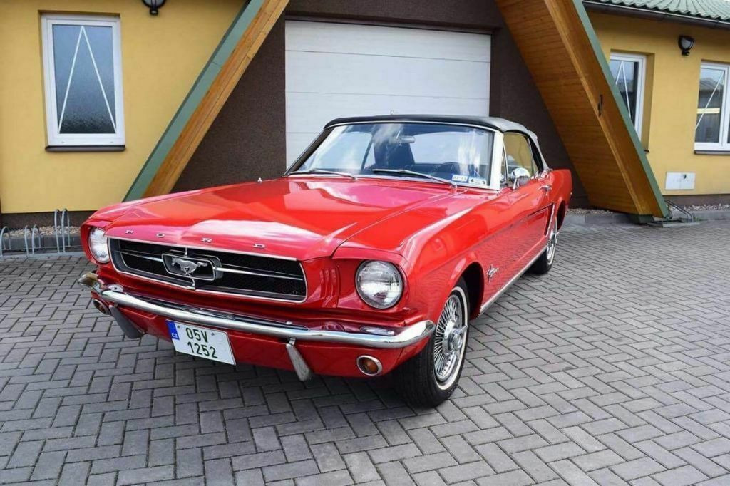 Ford Mustang Cabriolet - Αυτοκίνητο: φωτογραφία 3 Ford Mustang Cabriolet - Αυτοκίνητο: φωτογραφία 3