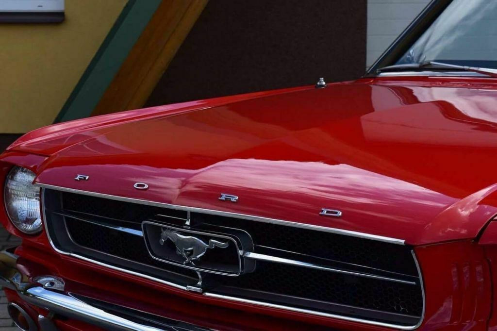 Ford Mustang Cabriolet - Αυτοκίνητο: φωτογραφία 1 Ford Mustang Cabriolet - Αυτοκίνητο: φωτογραφία 1