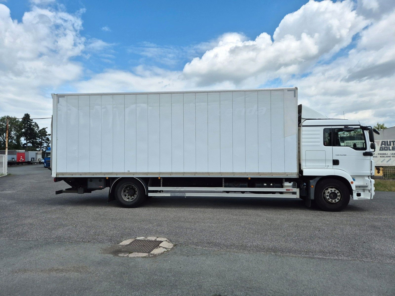 MAN TGM 15.250 - Φορτηγό κόφα: φωτογραφία 4 MAN TGM 15.250 - Φορτηγό κόφα: φωτογραφία 4