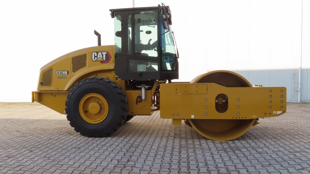 Caterpillar CS74B - Οδοστρωτήρες: φωτογραφία 1 Caterpillar CS74B - Οδοστρωτήρες: φωτογραφία 1