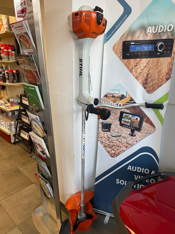 Stihl FS 360 mit Tragesystem - Lagernd - Μηχανήματα κήπου: φωτογραφία 1 Stihl FS 360 mit Tragesystem - Lagernd - Μηχανήματα κήπου: φωτογραφία 1