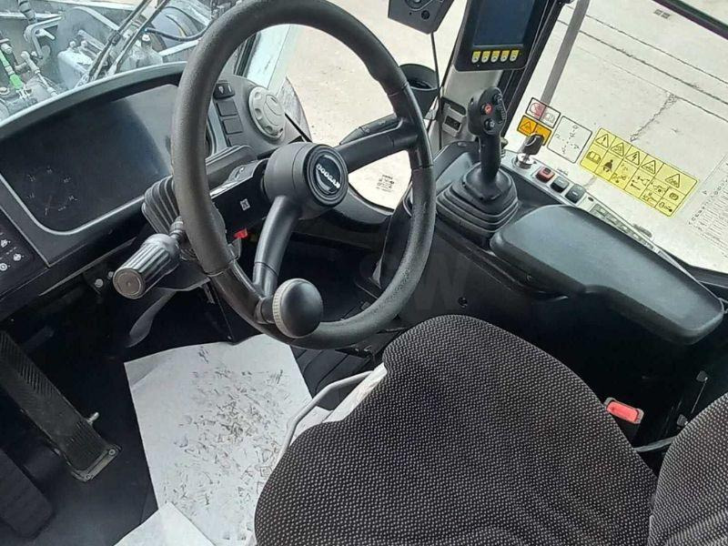 Doosan 450 - Ελαστιχοφόρος φορτωτής: φωτογραφία 5 Doosan 450 - Ελαστιχοφόρος φορτωτής: φωτογραφία 5