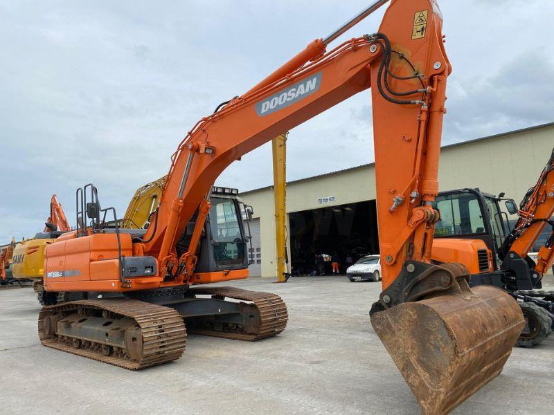Doosan DX 225 LC - Ερπυστριοφόρος εκσκαφέας: φωτογραφία 1 Doosan DX 225 LC - Ερπυστριοφόρος εκσκαφέας: φωτογραφία 1