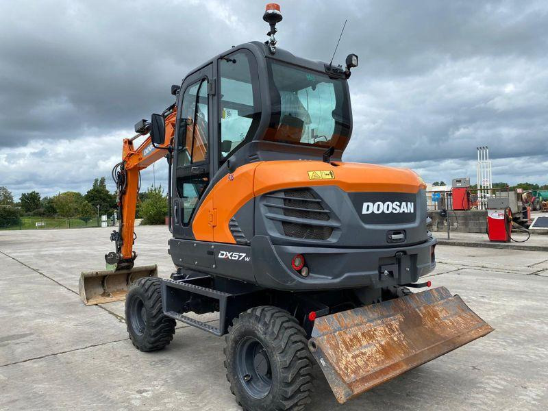 Doosan DX57W - Τροχοφόρος εκσκαφέας: φωτογραφία 2 Doosan DX57W - Τροχοφόρος εκσκαφέας: φωτογραφία 2