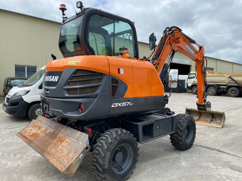 Doosan DX57W - Τροχοφόρος εκσκαφέας: φωτογραφία 3 Doosan DX57W - Τροχοφόρος εκσκαφέας: φωτογραφία 3